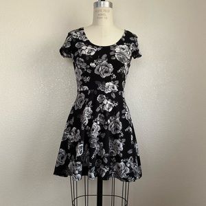 Black & Gray Floral Dress, Size Medium